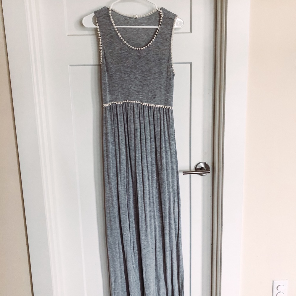 Grey MaxiDress 👗